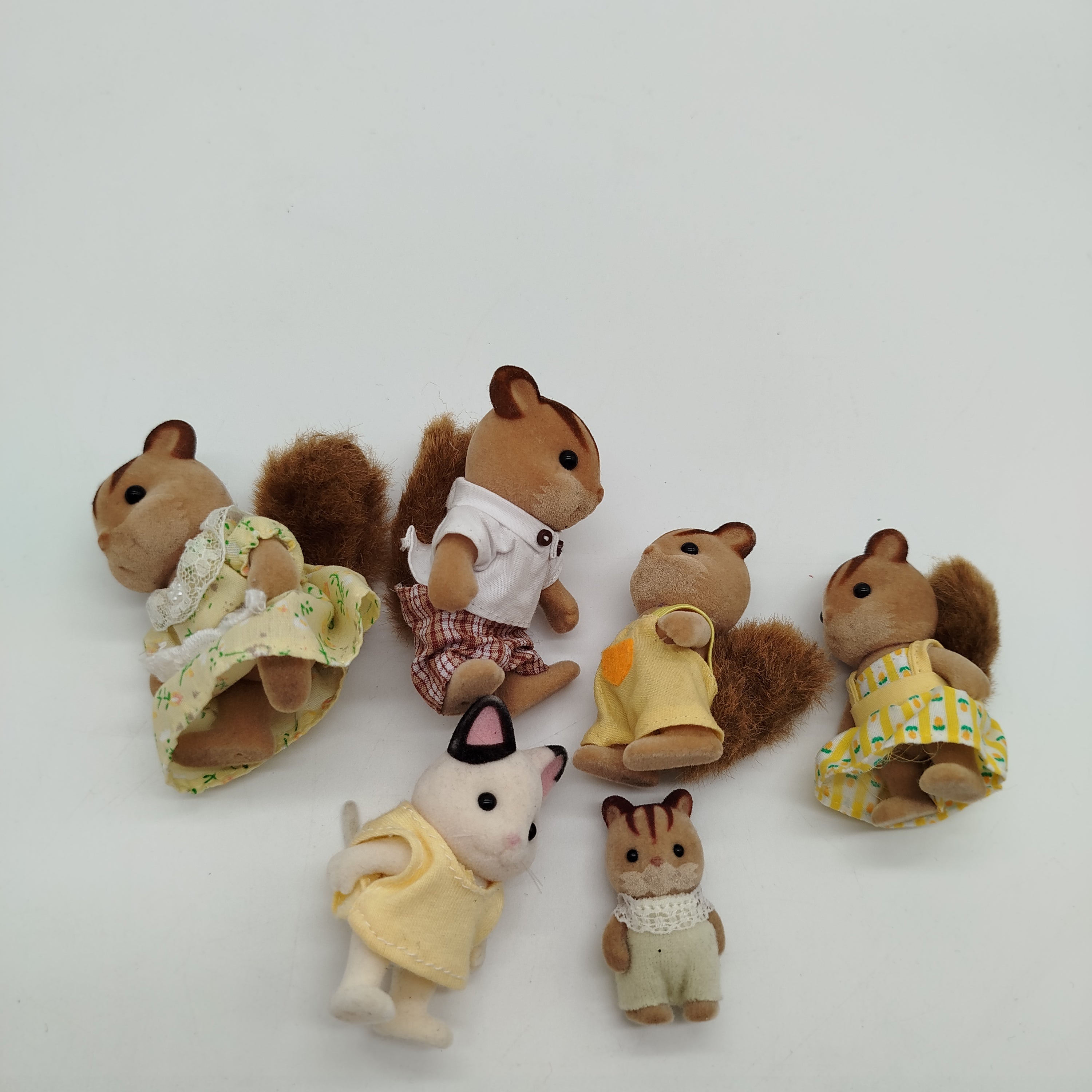 Sylvanian Families Eichhörnchen & Katzen Figuren Set von 6